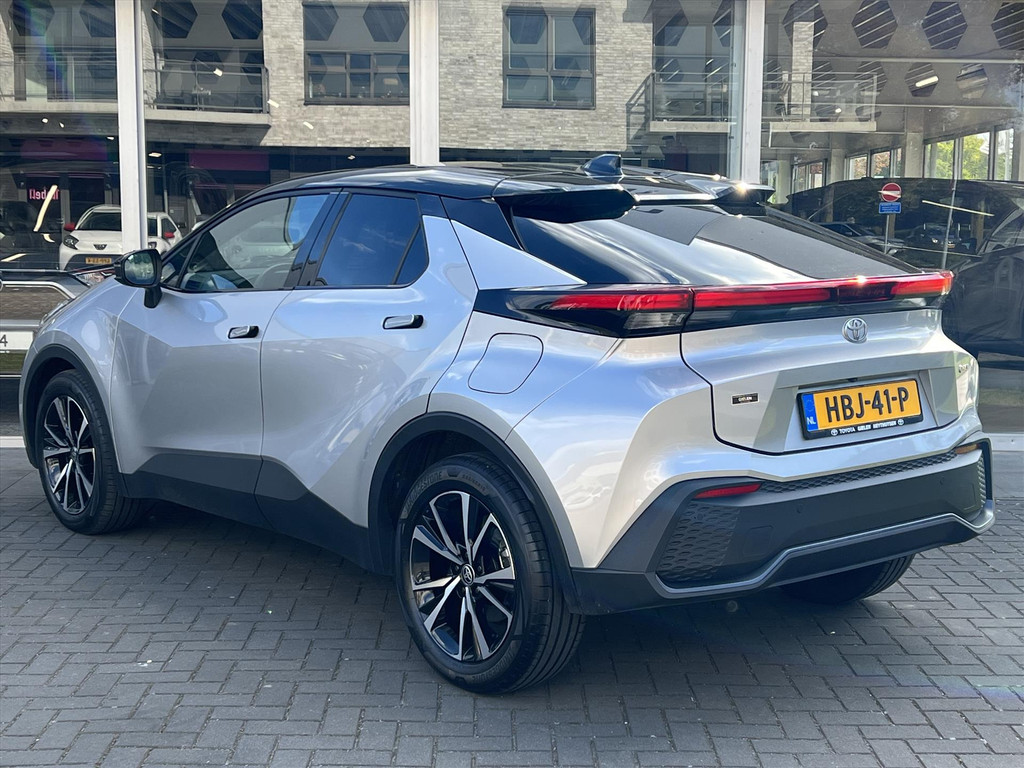 Toyota C-HR 1.8 Hybrid First Edition | Elektrische achterklep, Groot scherm, Parkeersensoren, Dodehoekherkenning, Stuurverwarming 52767767-2.jpg | Autobedrijf Gielen