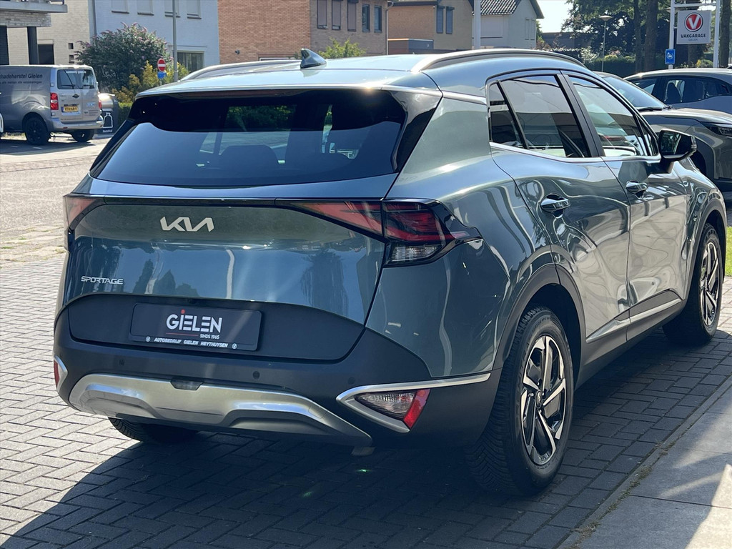 Kia Sportage 1.6 T-GDi MHEV 150PK DynamicLine Automaat | Stoel + Stuurverwarming, Parkeersensoren, Apple CarPlay/Android Auto, 1650KG Trekgew 52780927-4.jpg | Autobedrijf Gielen