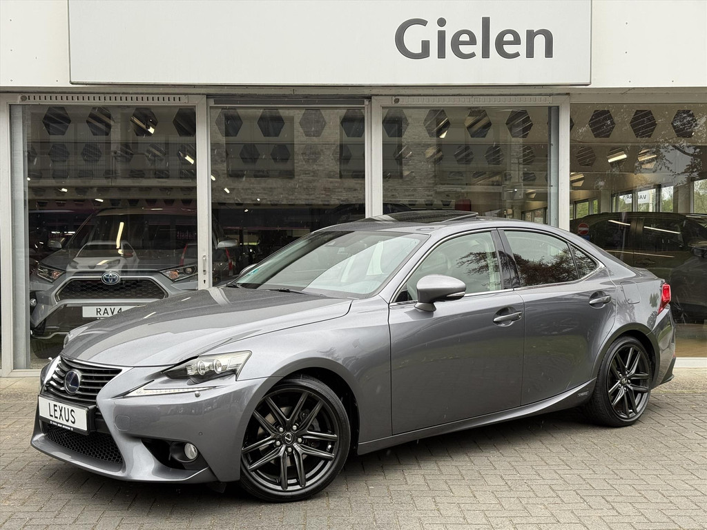 Lexus IS 300h Luxury Line | Schuifdak, Mark Levinson, F Sport velgen, Stoelventilatie, Geheugenfunctie, Stuurverwarming, Adaptive Cruise 52878735-0.jpg | Autobedrijf Gielen