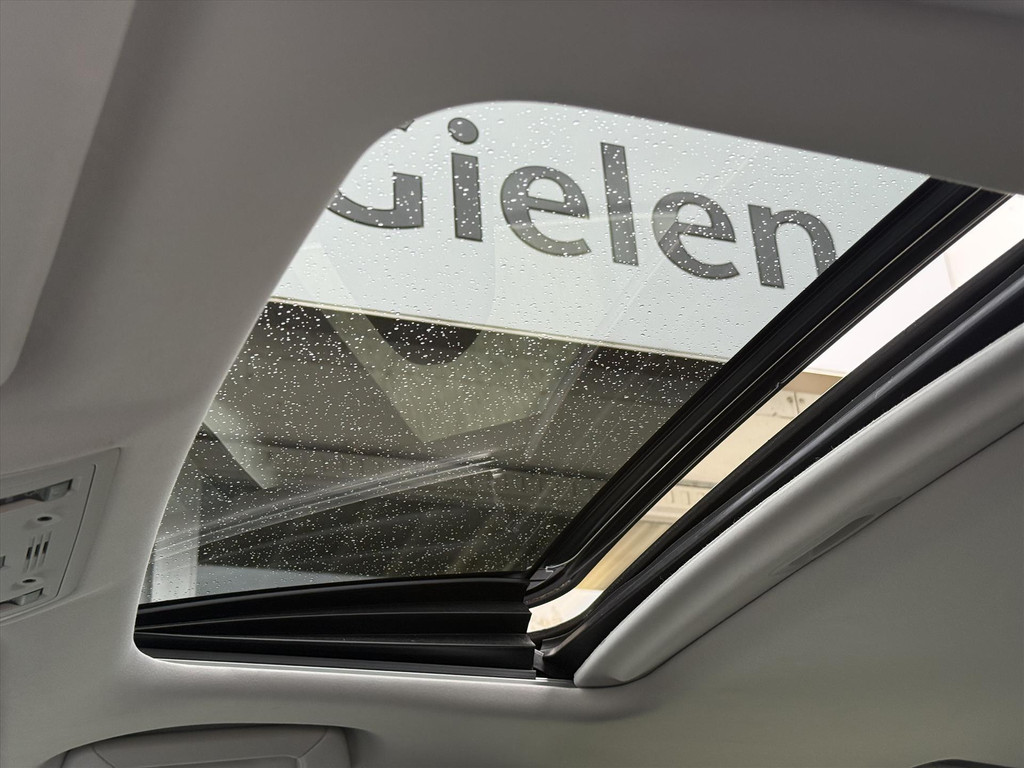 Lexus IS 300h Luxury Line | Schuifdak, Mark Levinson, F Sport velgen, Stoelventilatie, Geheugenfunctie, Stuurverwarming, Adaptive Cruise 52878735-2.jpg | Autobedrijf Gielen