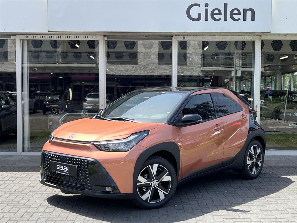 Toyota Aygo X 1.5 Hybrid Pulse Easy pack | Cinnamon, Bi-Tone, Stoelverwarming, Climate control, Keyless, Parkeersensoren, LED, 17 inch 53207755-0.jpg | Autobedrijf Gielen
