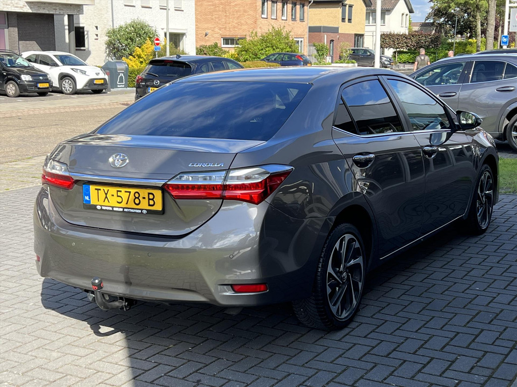 Toyota Corolla Sedan 1.6 VVT-i Executive | Trekhaak, Parkeersensoren, Half leer, Stoelverwarming, Climate control,1.300KG Trekgewicht, Uniek! 53225609-3.jpg | Autobedrijf Gielen