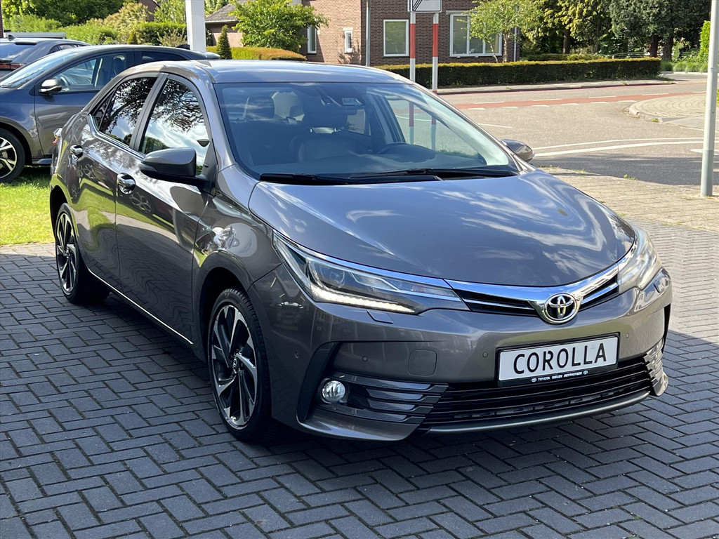 Toyota Corolla Sedan 1.6 VVT-i Executive | Trekhaak, Parkeersensoren, Half leer, Stoelverwarming, Climate control,1.300KG Trekgewicht, Uniek! 53225609-4.jpg | Autobedrijf Gielen