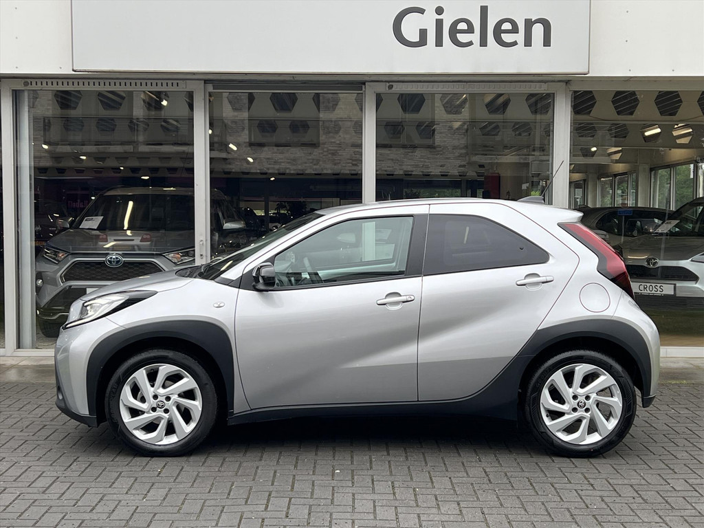Toyota Aygo X 1.0 VVT-i First Automaat | Eerste eigenaar, Lichtmetalen velgen, Adaptive cruise control, Parkeercamera, Weinig KM! 53247564-1.jpg | Autobedrijf Gielen
