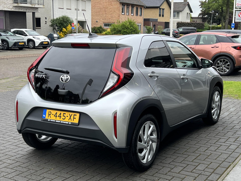 Toyota Aygo X 1.0 VVT-i First Automaat | Eerste eigenaar, Lichtmetalen velgen, Adaptive cruise control, Parkeercamera, Weinig KM! 53247564-3.jpg | Autobedrijf Gielen