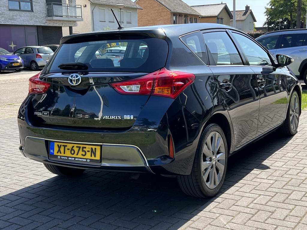 Toyota Auris 1.8 Hybrid Dynamic | Navigatie, Parkeersensoren, Stoelverwarming, Cruise control, 17 inch, Camera 53398712-2.jpg | Autobedrijf Gielen