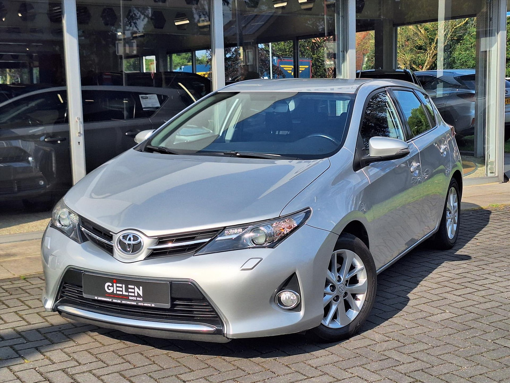 Toyota Auris 1.6 VVT-i 132pk Aspiration | Trekhaak, Stoelverwarming, Parkeercamera, Bluetooth, Stuurbediening, Climate control 53400590-2.jpg | Autobedrijf Gielen