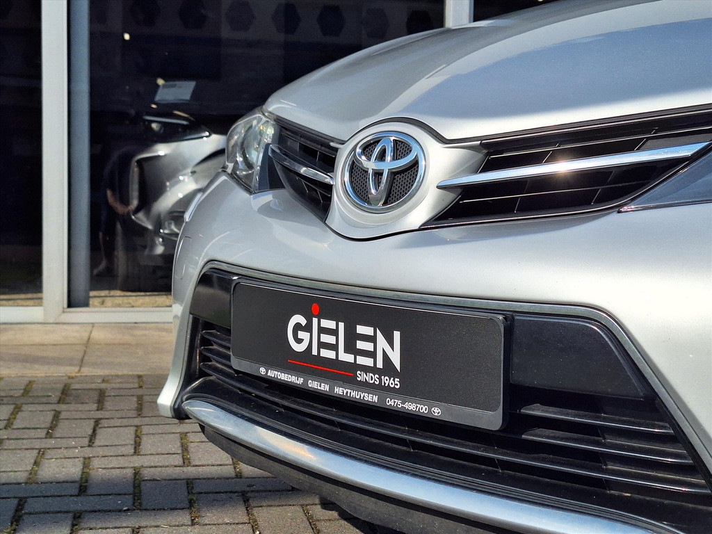 Toyota Auris 1.6 VVT-i 132pk Aspiration | Trekhaak, Stoelverwarming, Parkeercamera, Bluetooth, Stuurbediening, Climate control 53400590-4.jpg | Autobedrijf Gielen