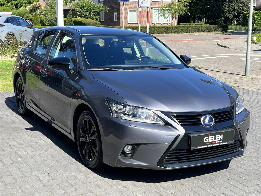 Lexus CT 200h Executive | Half leer, Parkeersensoren, Stoelverwarming, Keyless, Navigatie, Camera, Cruise control 53432865-4.jpg | Autobedrijf Gielen