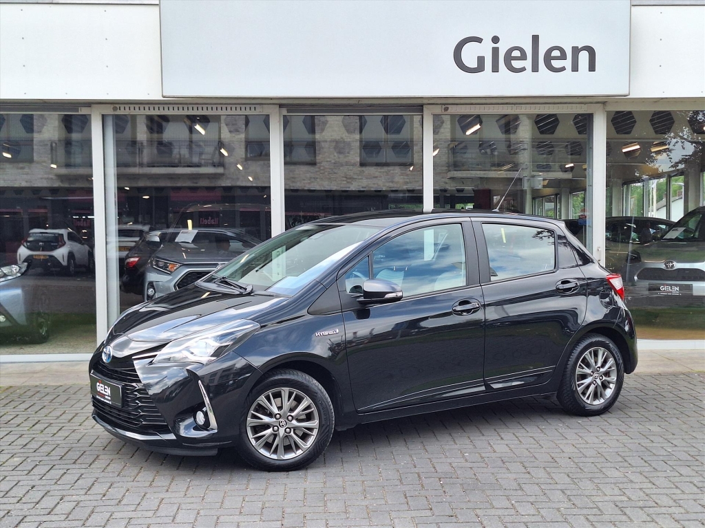 Toyota Yaris 1.5 Hybrid Design | Navigatie, Cruise control, Lichtmetalen velgen, Parkeercamera, Safety sense, Climate control 53486735-0.jpg | Autobedrijf Gielen