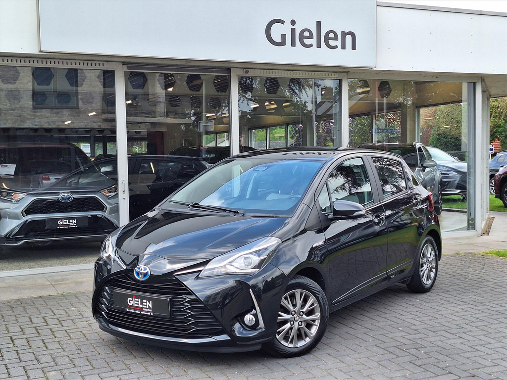 Toyota Yaris 1.5 Hybrid Design | Navigatie, Cruise control, Lichtmetalen velgen, Parkeercamera, Safety sense, Climate control 53486735-1.jpg | Autobedrijf Gielen
