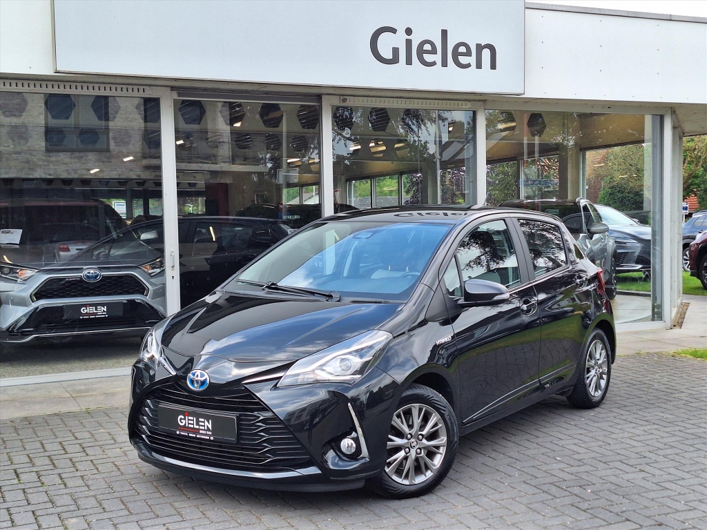 Toyota Yaris 1.5 Hybrid Design | Navigatie, Cruise control, Lichtmetalen velgen, Parkeercamera, Safety sense, Climate control 53486735-1.jpg | Autobedrijf Gielen