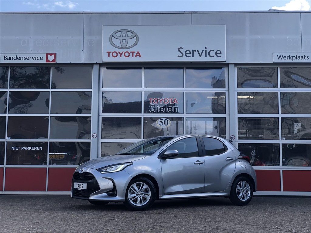 Toyota Yaris 1.5 Hybrid Dynamic Plus | Trekhaak, Dodehoekherkenning, Parkeersensoren, LED, Stoelverwarming 53654797-2.jpg | Autobedrijf Gielen