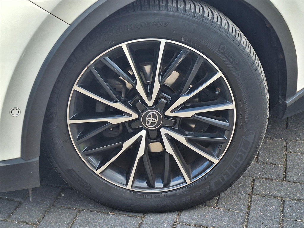 Toyota C-HR 1.8 Hybrid First Edition | JBL, 18 inch, Parkeersensoren, Stoelverwarming, Half Leer, Keyless, DAB, 2e eigenaar 53689485-3.jpg | Autobedrijf Gielen