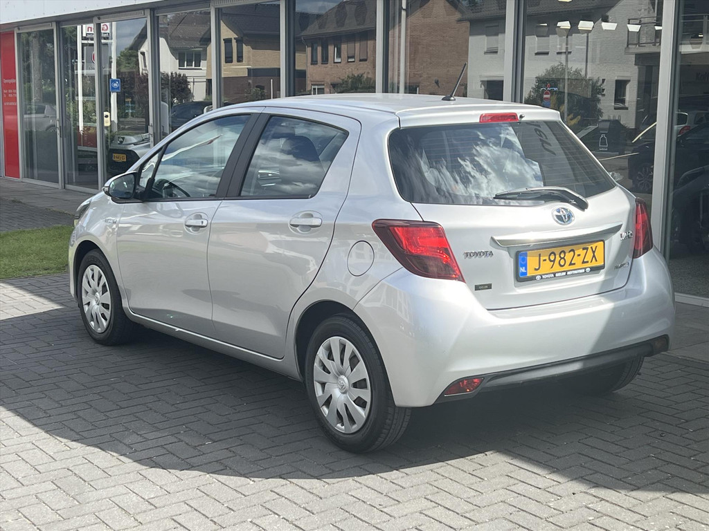 Toyota Yaris 1.5 Hybrid 100pk Dynamic | Cruise control, Navigatie, Licht + regensensor, Climate control 53813137-2.jpg | Autobedrijf Gielen