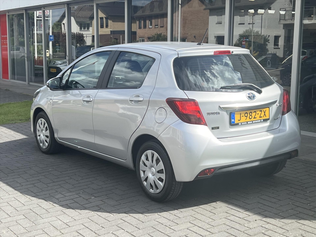 Toyota Yaris 1.5 Hybrid 100pk Dynamic | Cruise control, Navigatie, Licht + regensensor, Climate control 53813137-2.jpg | Autobedrijf Gielen
