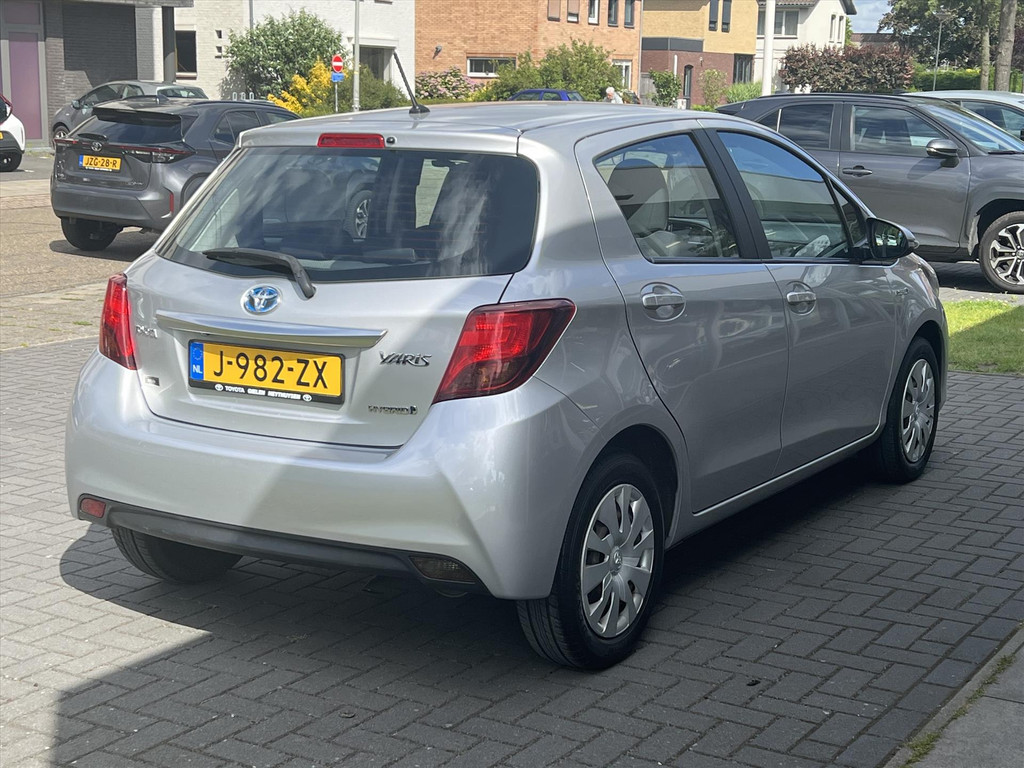 Toyota Yaris 1.5 Hybrid 100pk Dynamic | Cruise control, Navigatie, Licht + regensensor, Climate control 53813137-3.jpg | Autobedrijf Gielen
