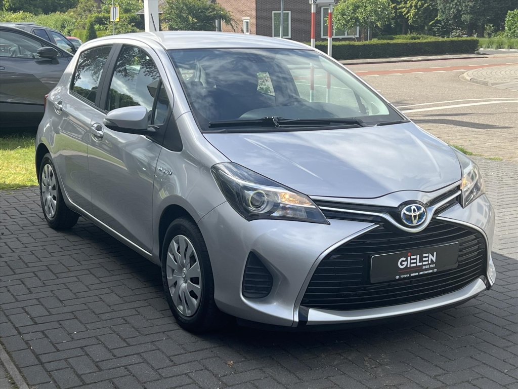 Toyota Yaris 1.5 Hybrid 100pk Dynamic | Cruise control, Navigatie, Licht + regensensor, Climate control 53813137-4.jpg | Autobedrijf Gielen