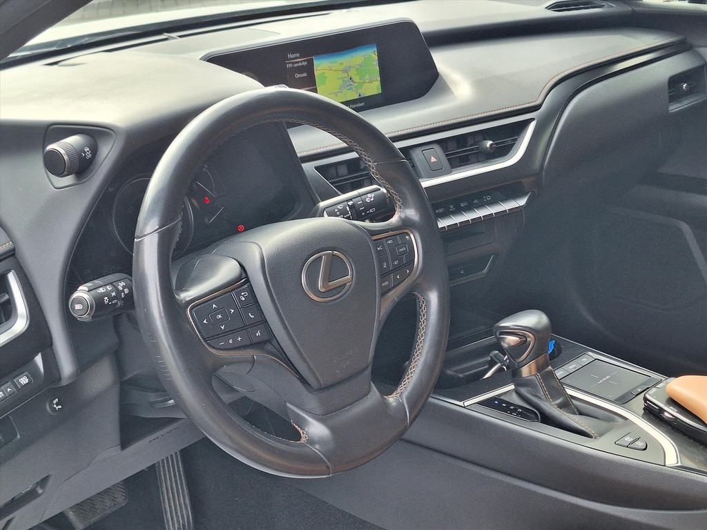 Lexus UX 250h AWD Luxury Line | 4X4, Leer, Stoelverwarming, Navigatie, Parkeersensoren, 18 inch, Privacy glass 54013747-4.jpg | Autobedrijf Gielen