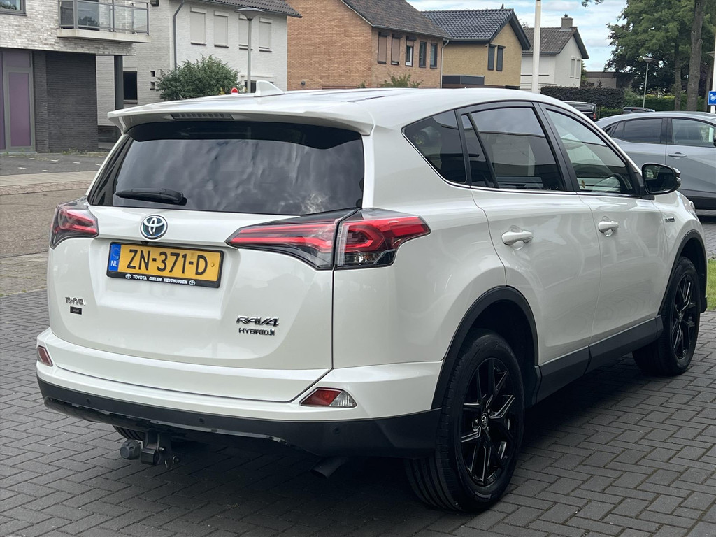 Toyota RAV4 2.5 Hybrid Black Edition | Eerste eigenaar, Schuifdak, Leer, Trekhaak, Stoelverwarming, Parkeersensoren, Bearlock 54014127-3.jpg | Autobedrijf Gielen