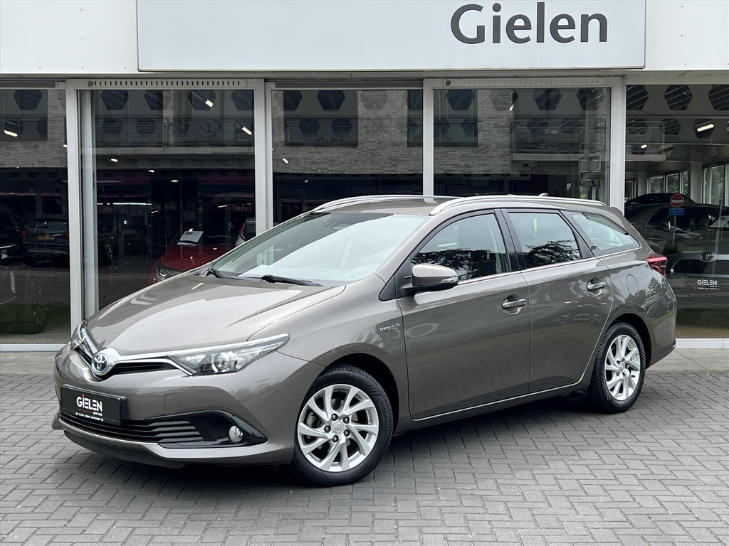 Toyota Auris 1.8 Hybrid Dynamic | Cruisecontrol, Keyless, Climate control, Navigatie 54103987-0.jpg | Autobedrijf Gielen