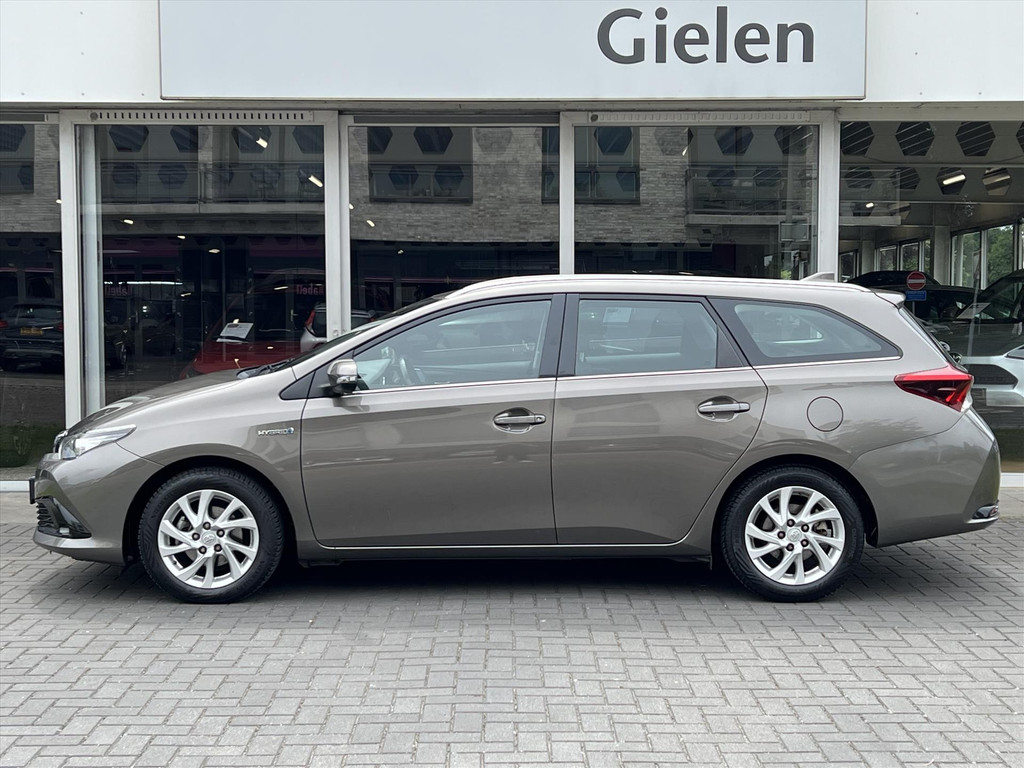 Toyota Auris 1.8 Hybrid Dynamic | Cruisecontrol, Keyless, Climate control, Navigatie 54103987-1.jpg | Autobedrijf Gielen