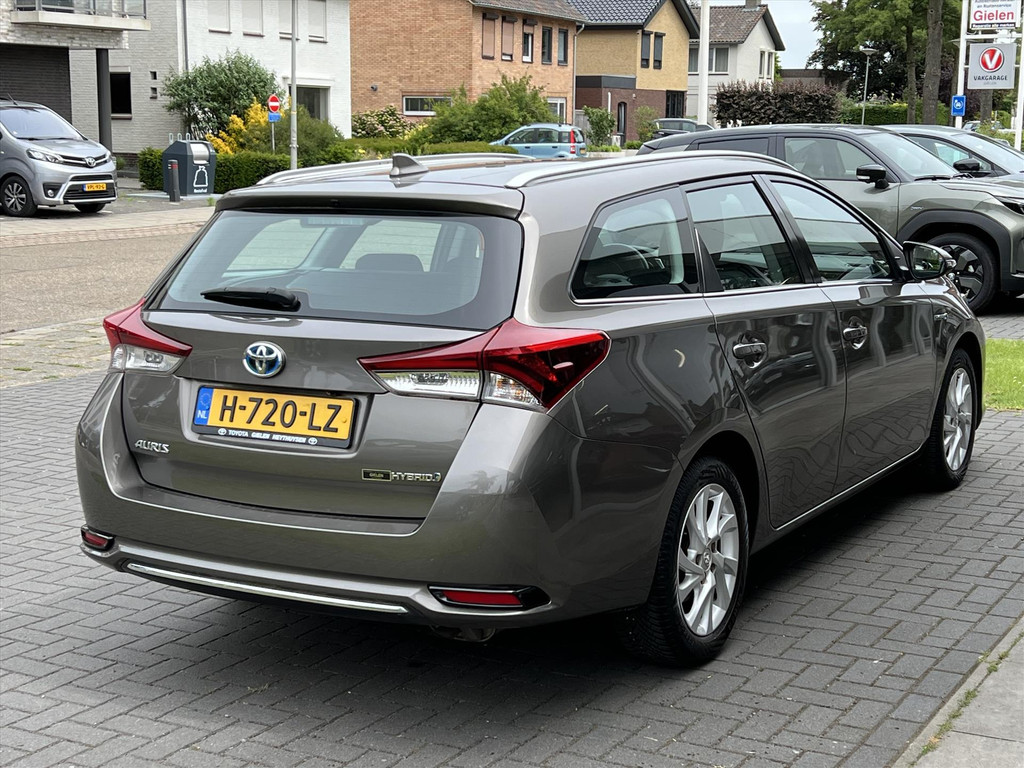 Toyota Auris 1.8 Hybrid Dynamic | Cruisecontrol, Keyless, Climate control, Navigatie 54103987-3.jpg | Autobedrijf Gielen
