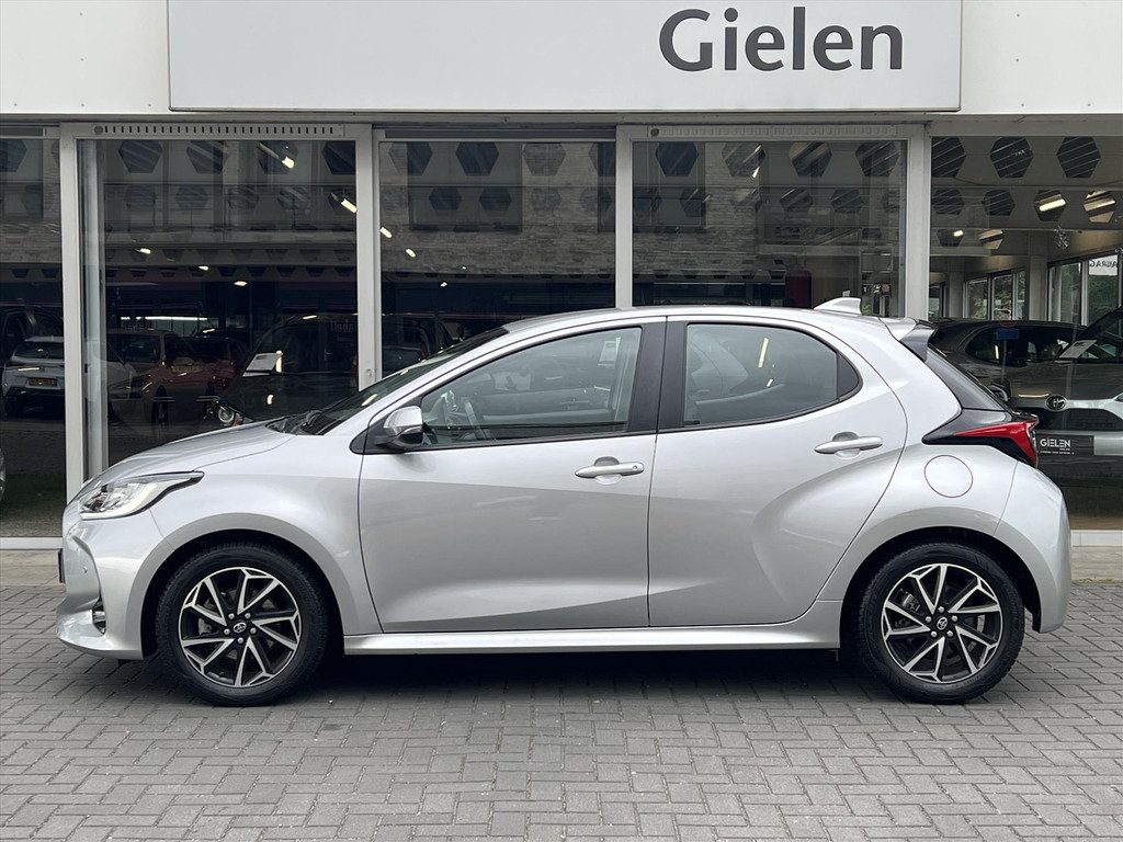 Toyota Yaris 1.5 Hybrid 116pk Dynamic Plus | Parkeersensoren, Stoelverwarming, Keyless 54221264-1.jpg | Autobedrijf Gielen