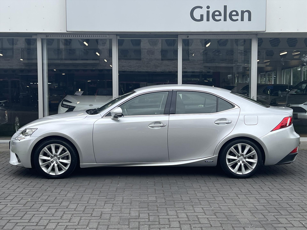 Lexus IS 300h First Edition | Trekhaak, Parkeersensoren, Keyless, 17 inch, Cruise control, Navigatie, Parkeercamera 54302914-1.jpg | Autobedrijf Gielen