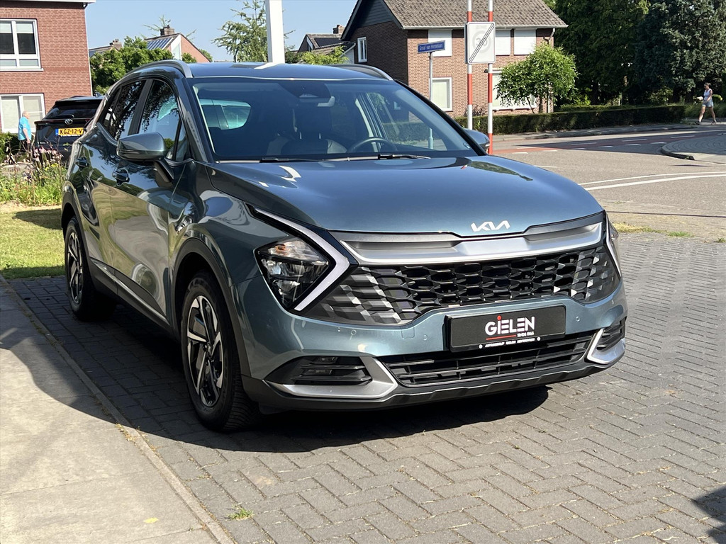 Kia Sportage 1.6 T-GDi MHEV 150PK DynamicLine Automaat | Stoel + Stuurverwarming, Parkeersensoren, Apple CarPlay/Android Auto, 1650KG Trekgew 54341343-4.jpg | Autobedrijf Gielen