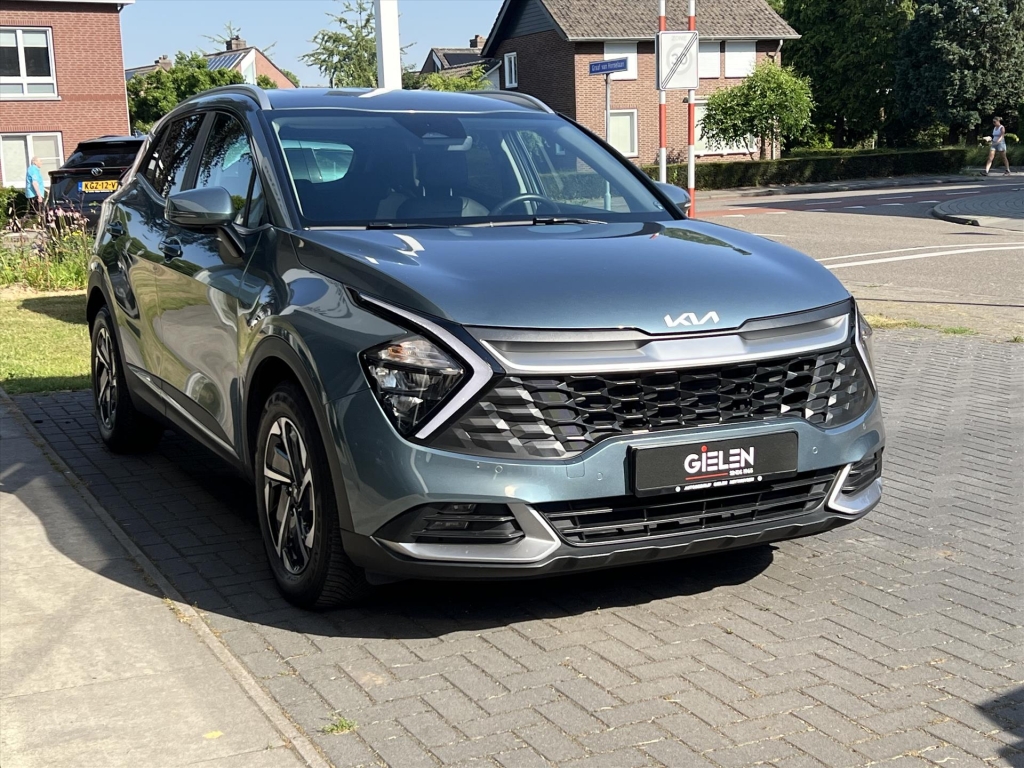Kia Sportage 1.6 T-GDi MHEV 150PK DynamicLine Automaat | Stoel + Stuurverwarming, Parkeersensoren, Apple CarPlay/Android Auto, 1650KG Trekgew 54341343-4.jpg | Autobedrijf Gielen