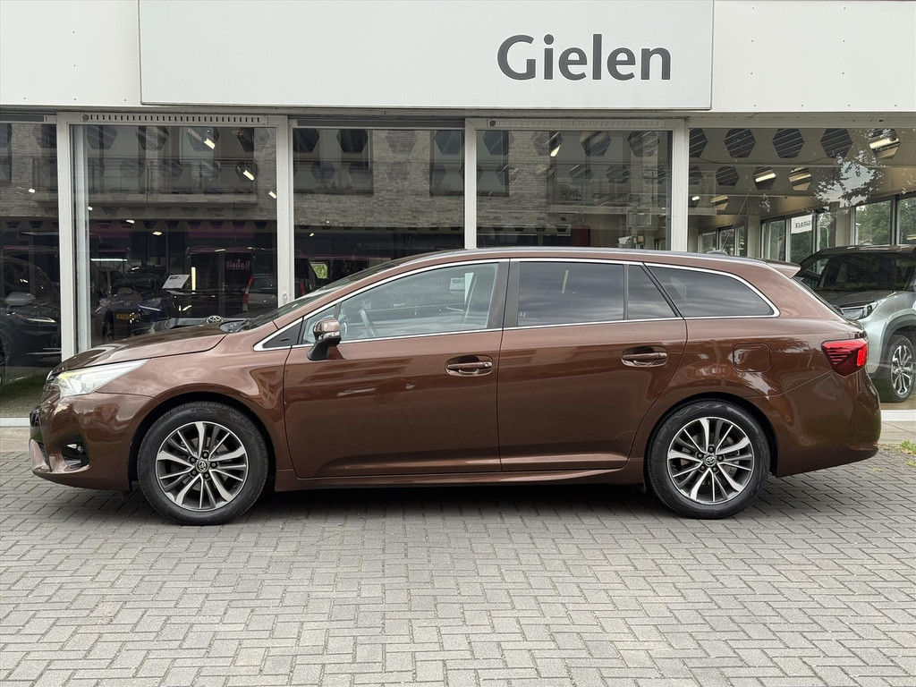 Toyota Avensis 1.8 VVT-i Lease Pro | 2e eigenaar, Trekhaak, Navigatie, LED, 17 inch, Cruise control, Parkeercamera 54393456-3.jpg | Autobedrijf Gielen