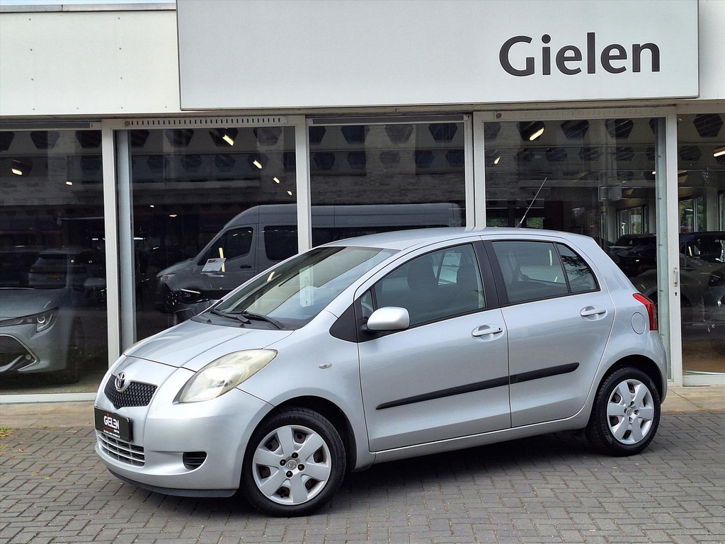 Toyota Yaris 1.3 16V VVT-I 5DR Sol | Automaat, Airconditioning, Lage kilometerstand 54542096-0.jpg | Autobedrijf Gielen