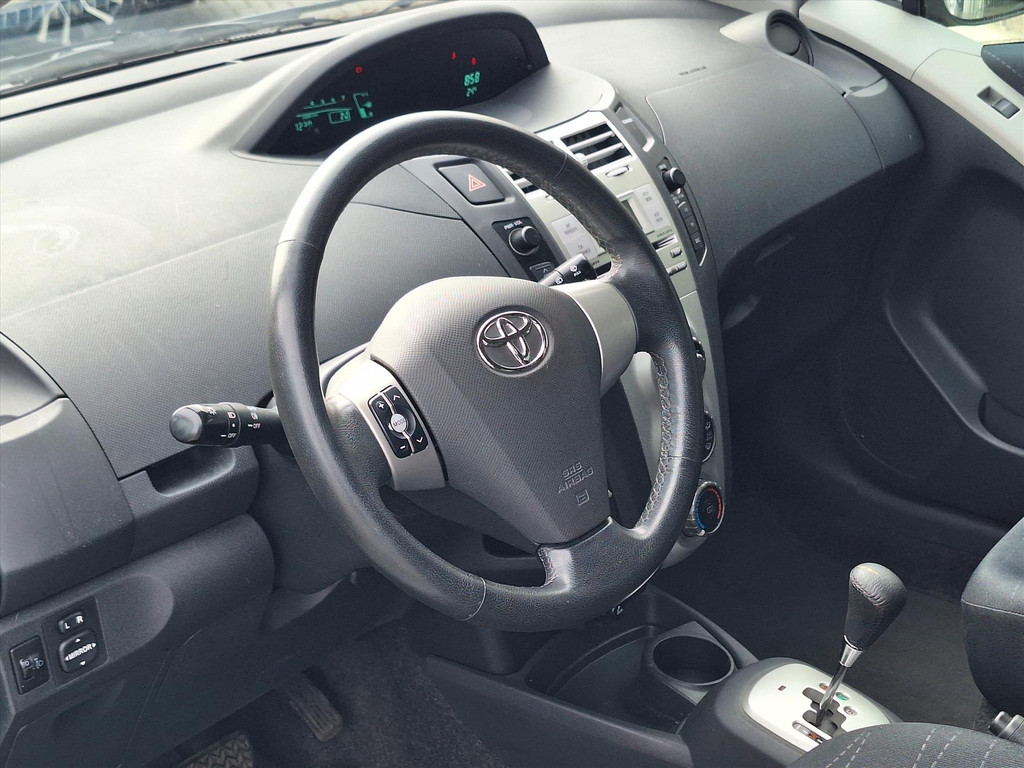 Toyota Yaris 1.3 16V VVT-I 5DR Sol | Automaat, Airconditioning, Lage kilometerstand 54542096-3.jpg | Autobedrijf Gielen
