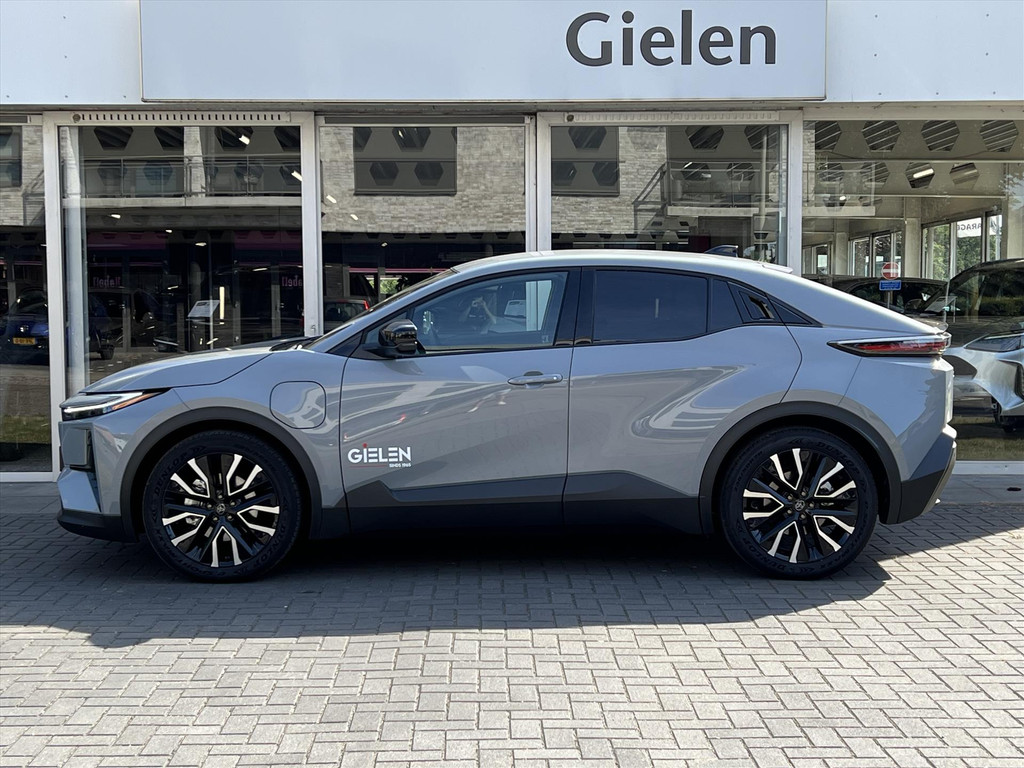 Toyota C-HR+ 77 kWh First Edition | 20 inch velgen, Elektrische achterklep, Dodehoekherkenning, Parkeersensoren 54570136-1.jpg | Autobedrijf Gielen