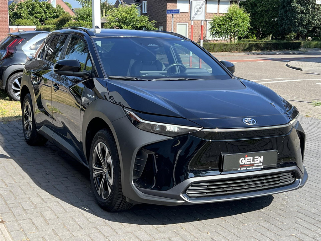 Toyota Bz4x 71,4 kWh 204pk Dynamic | Groot scherm, 360 Camera, Elektrische achterklep, Parkeersensoren, Blind Spot, Stoel + Stuurverwarming 54685330-4.jpg | Autobedrijf Gielen