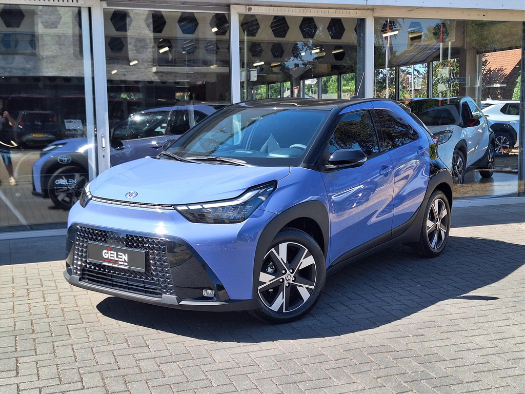 Toyota Aygo X 1.5 Hybrid Pulse Plus | Lavender, Bi-Tone, Stoelverwarming, Climate control, Startknop, LED, 17 inch 54689666-1.jpg | Autobedrijf Gielen