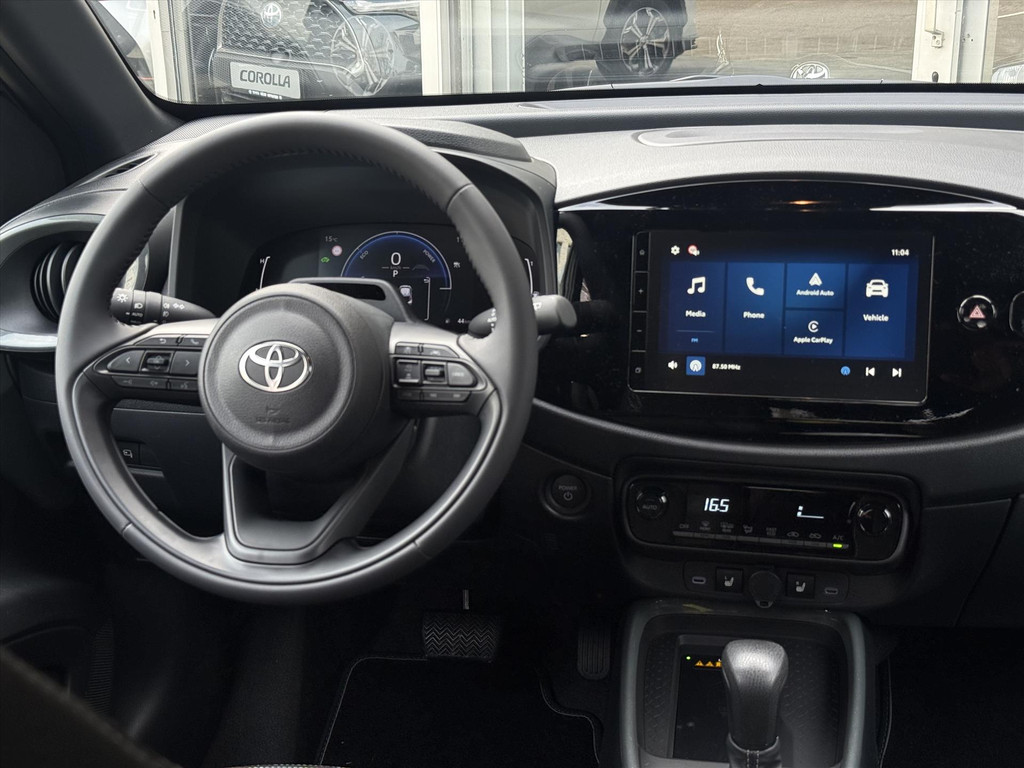 Toyota Aygo X 1.5 Hybrid Pulse Plus | Tarragon, Bi-Tone, Stoelverwarming, Climate control, Startknop, LED, 17 inch 54689666-2.jpg | Autobedrijf Gielen