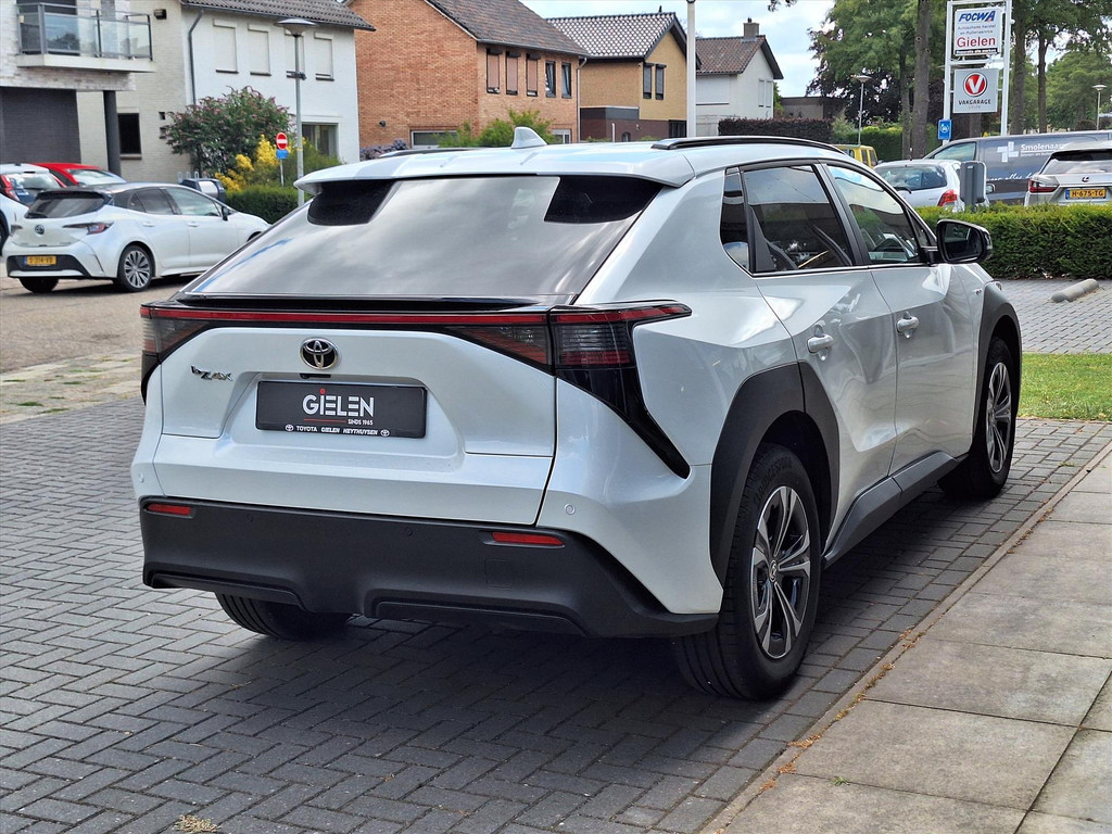 Toyota Bz4x 204pk Dynamic | Groot scherm, 360 Camera, Elektrische achterklep, Parkeersensoren, Blind Spot, Stoel + Stuurverwarming 54690065-2.jpg | Autobedrijf Gielen