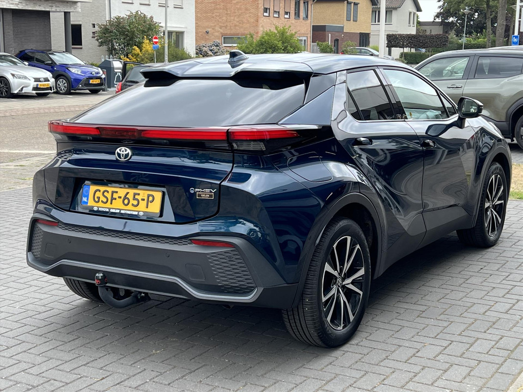 Toyota C-HR Plug-in Hybrid 220 First Edition | Eerste eigenaar, Trekhaak, Dodehoekherkenning, Parkeersensoren, Stoelverwarming 54738202-3.jpg | Autobedrijf Gielen