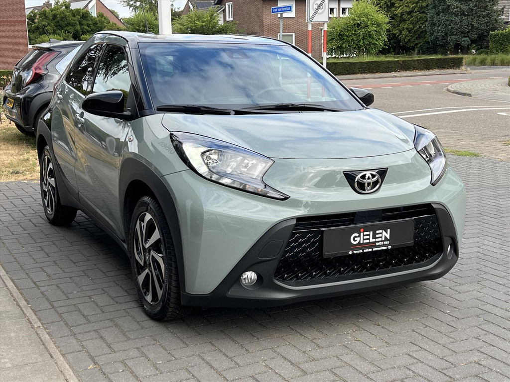 Toyota Aygo X 1.0 VVT-i MT Pulse Bi-tone | Tarragon/Zwart dak, 17 inch, Privacy glass, Apple CarPlay/Android auto, Airconditioning, Parkeercam 54756060-4.jpg | Autobedrijf Gielen