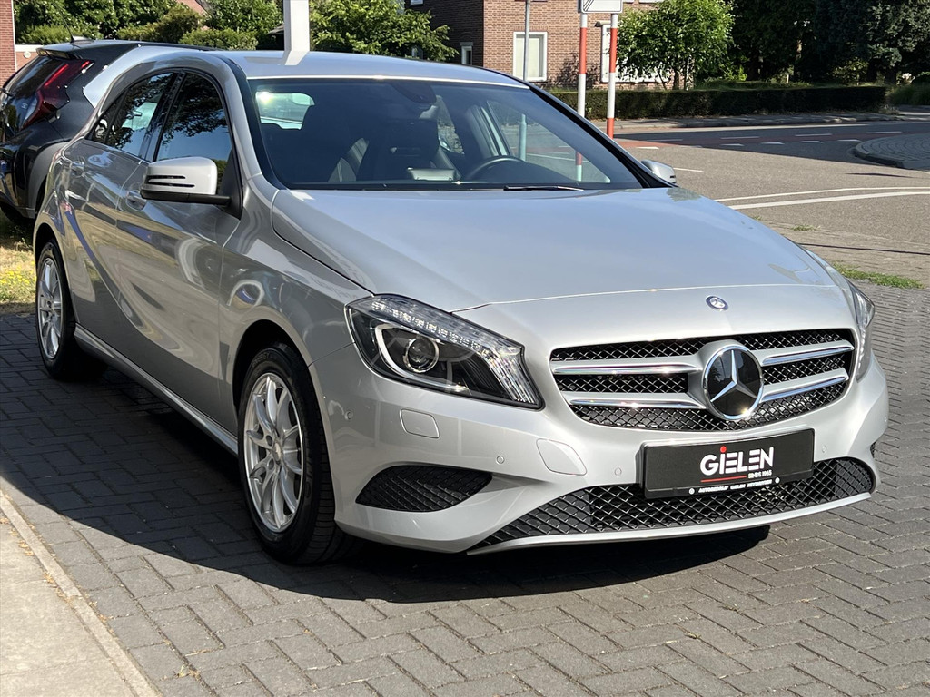 Mercedes-Benz A-Klasse A 180 Ambition | Navigatie, Parkeersensoren, Half leer, Cruise control, Airconditioning 54765720-4.jpg | Autobedrijf Gielen