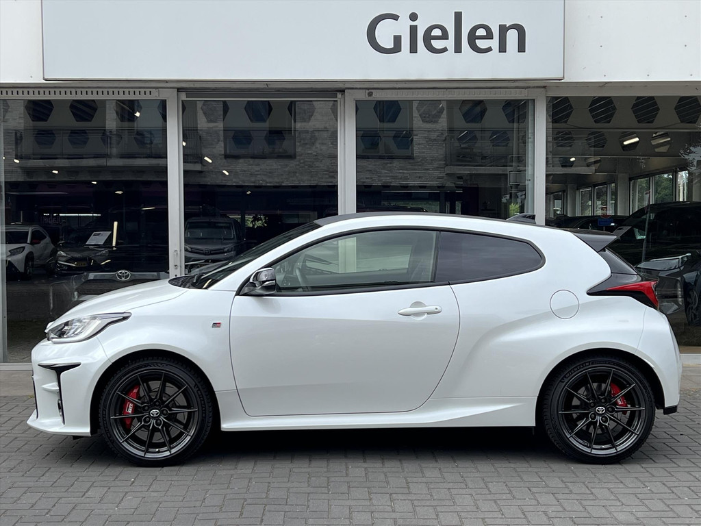 Toyota Yaris 1.6 Turbo 261pk GR Performance | Eerste eigenaar, Perfecte staat, Parelmoer wit, CarPlay, Stoelverwarming 54793024-1.jpg | Autobedrijf Gielen