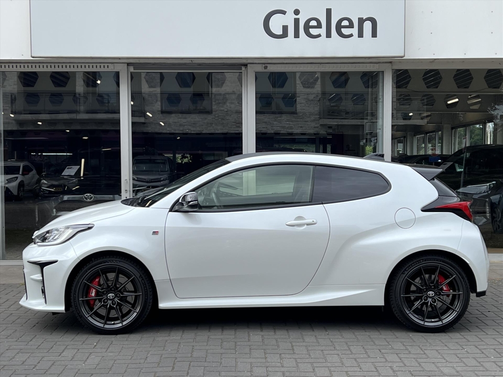Toyota Yaris 1.6 Turbo 261pk GR Performance | Eerste eigenaar, Perfecte staat, Parelmoer wit, CarPlay, Stoelverwarming 54793024-1.jpg | Autobedrijf Gielen