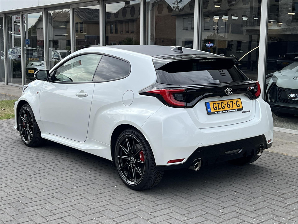 Toyota Yaris 1.6 Turbo 261pk GR Performance | Eerste eigenaar, Perfecte staat, Parelmoer wit, CarPlay, Stoelverwarming 54793024-2.jpg | Autobedrijf Gielen