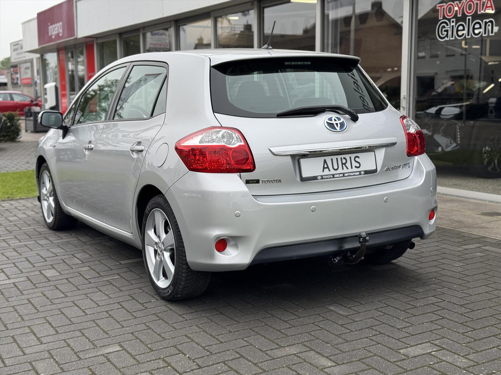 Toyota Auris 1.8 Full Hybrid Dynamic | Trekhaak, Navigatie, Parkeercamera, Cruise control, Parkeersensoren, Climate control 54861132-2.jpg | Autobedrijf Gielen