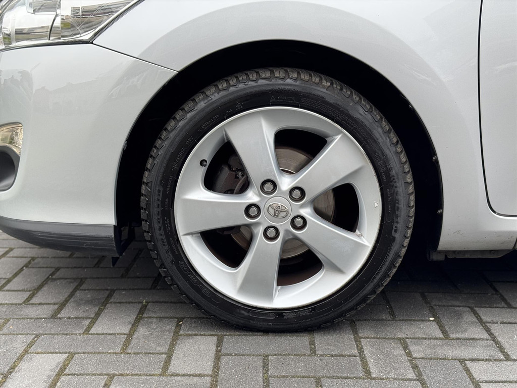 Toyota Auris 1.8 Full Hybrid Dynamic | Trekhaak, Navigatie, Parkeercamera, Cruise control, Parkeersensoren, Climate control 54861132-4.jpg | Autobedrijf Gielen