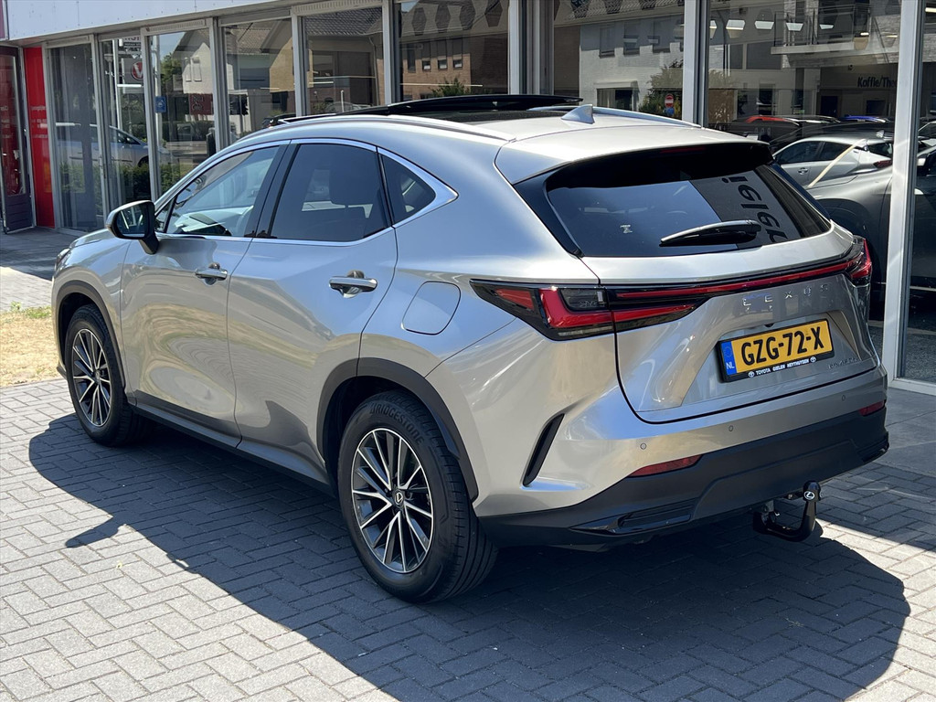 Lexus NX 450h+ AWD Luxury Line | Eerste eigenaar, Trekhaak, Panoramadak, Stoelverwarming, 360 Camera, 1500KG Trekgewicht 54867935-3.jpg | Autobedrijf Gielen