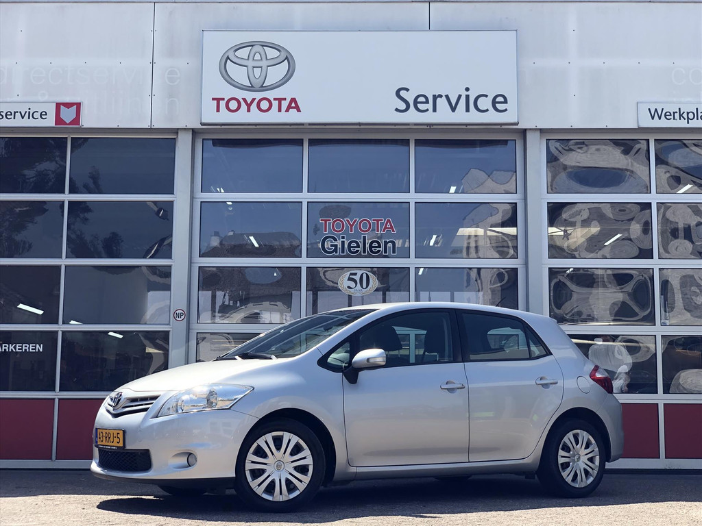 Toyota Auris 1.6 VVT-i 132pk Aspiration | Trekhaak, Cruise Control, Climate Control, Nieuw geleverd + onderhouden! 54908187-2.jpg | Autobedrijf Gielen
