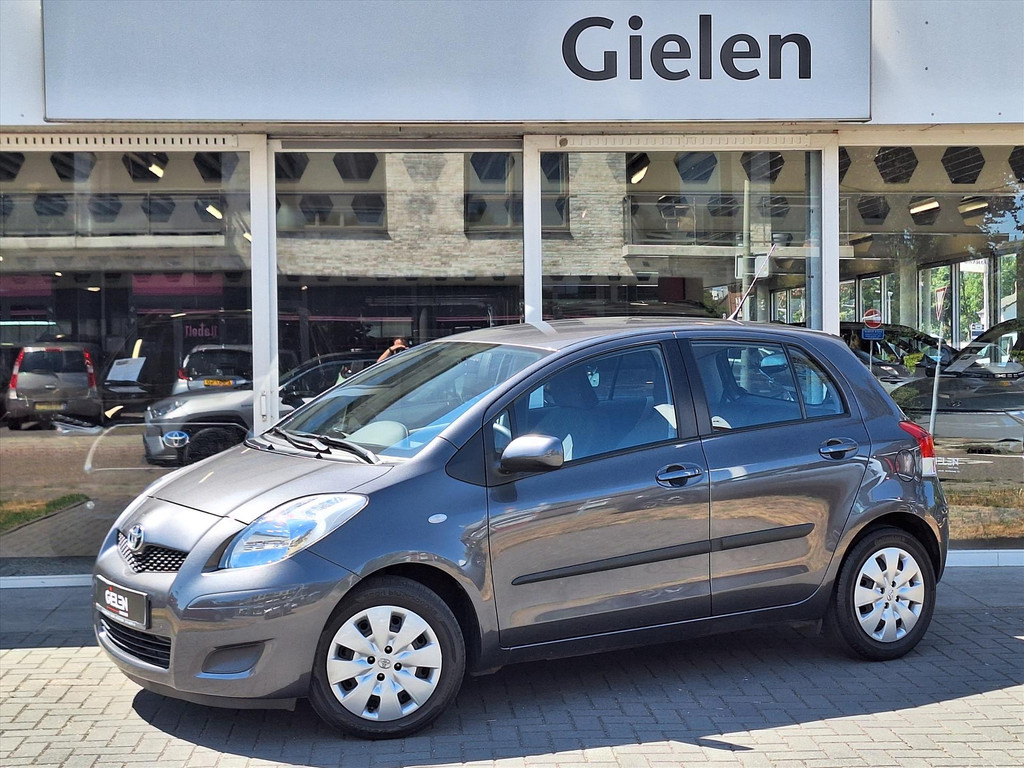 Toyota Yaris 1.3 VVT-i | Aspiration| Automaat, Lage KM-stand, Airconditioning 54930719-0.jpg | Autobedrijf Gielen